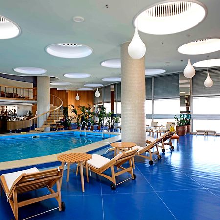 Grand Hotel Bucureşti Facilități foto The swimming pool at the hotel