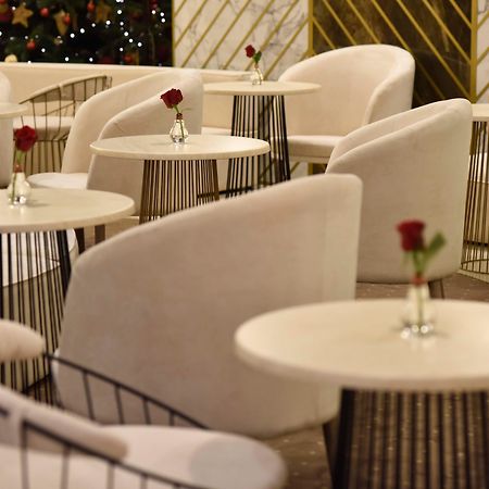 Grand Hotel Bucureşti Exterior foto The interior of the lounge