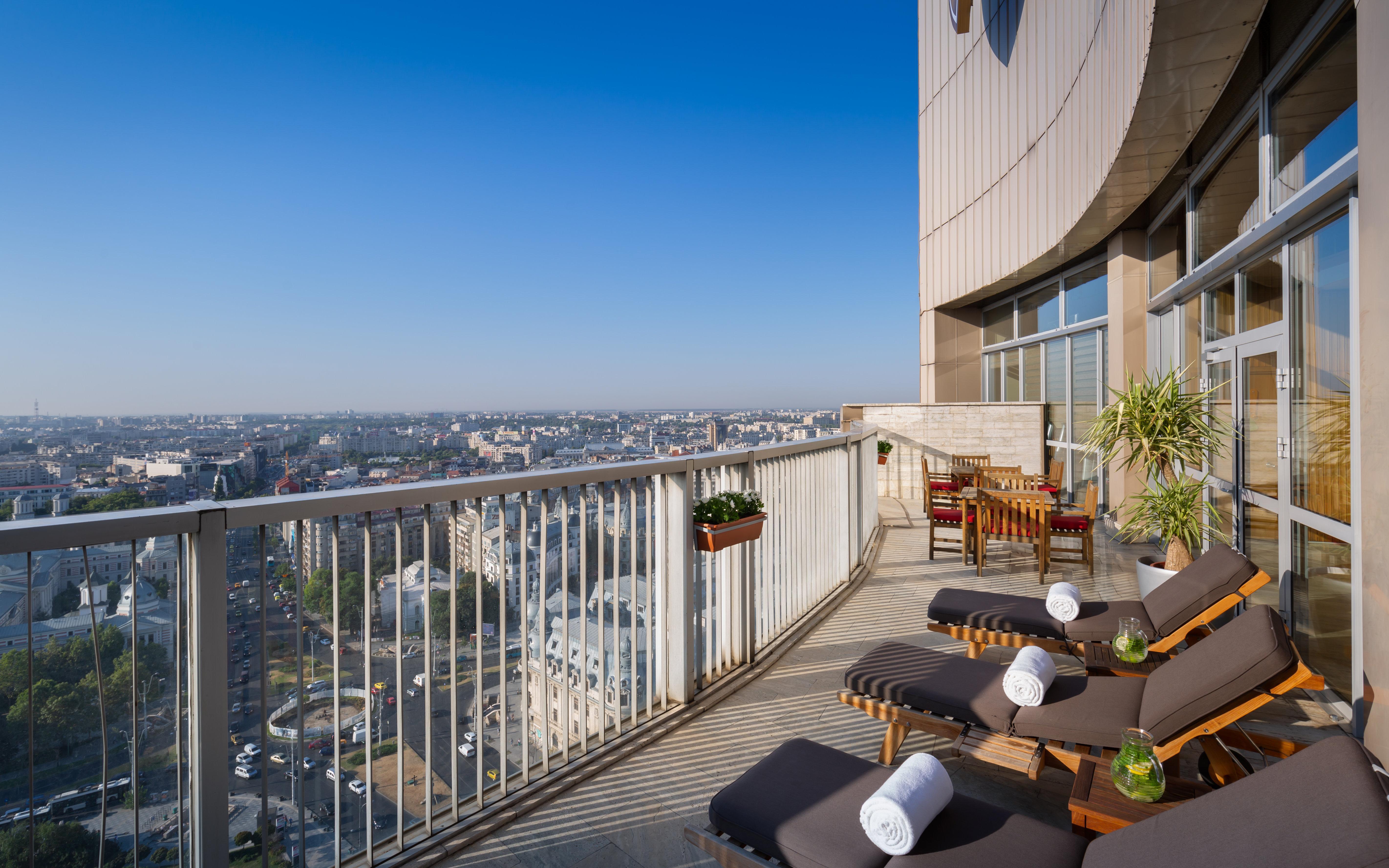 Grand Hotel Bucureşti Exterior foto View from the Westin
