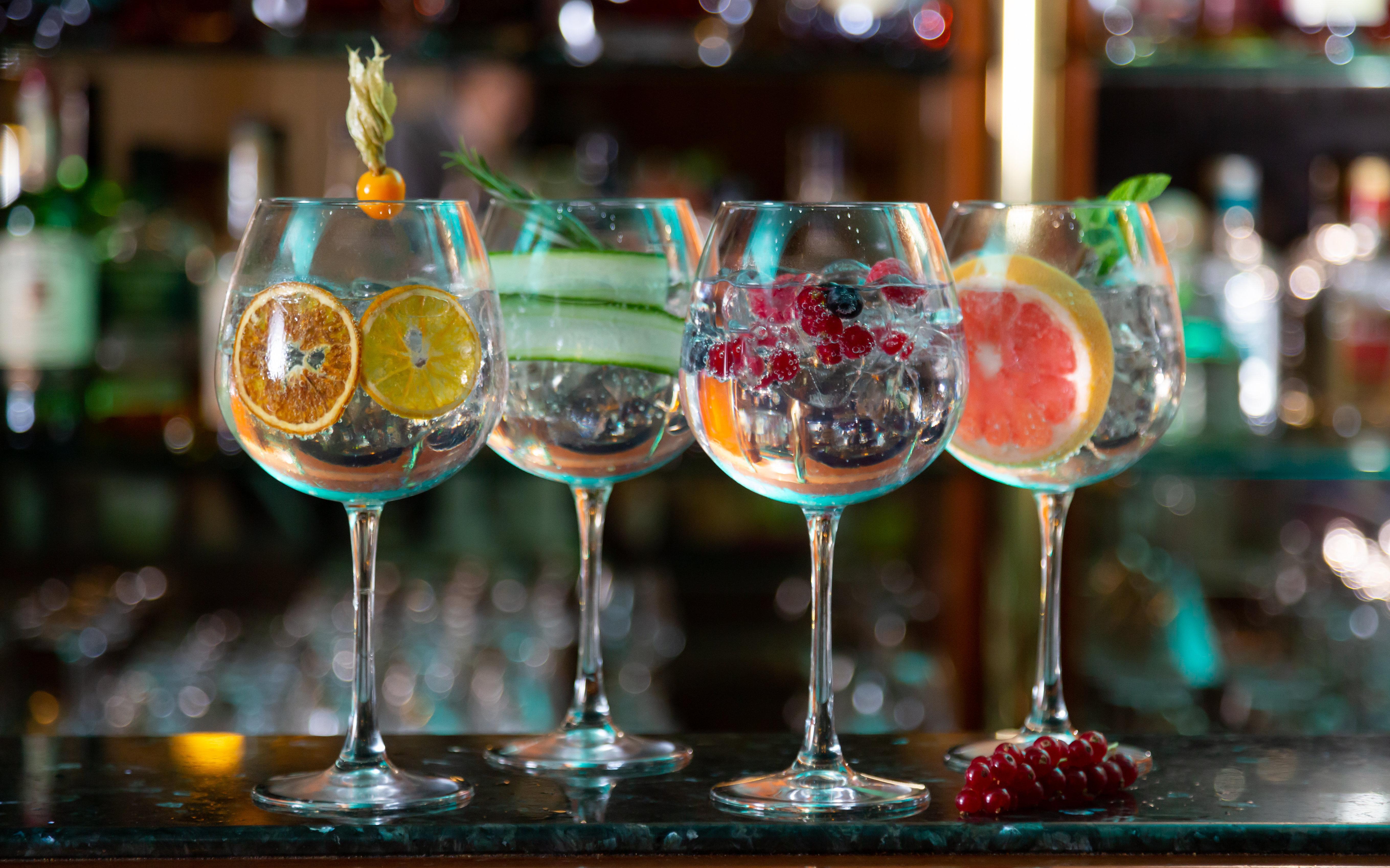 Grand Hotel Bucureşti Exterior foto Gin and tonic