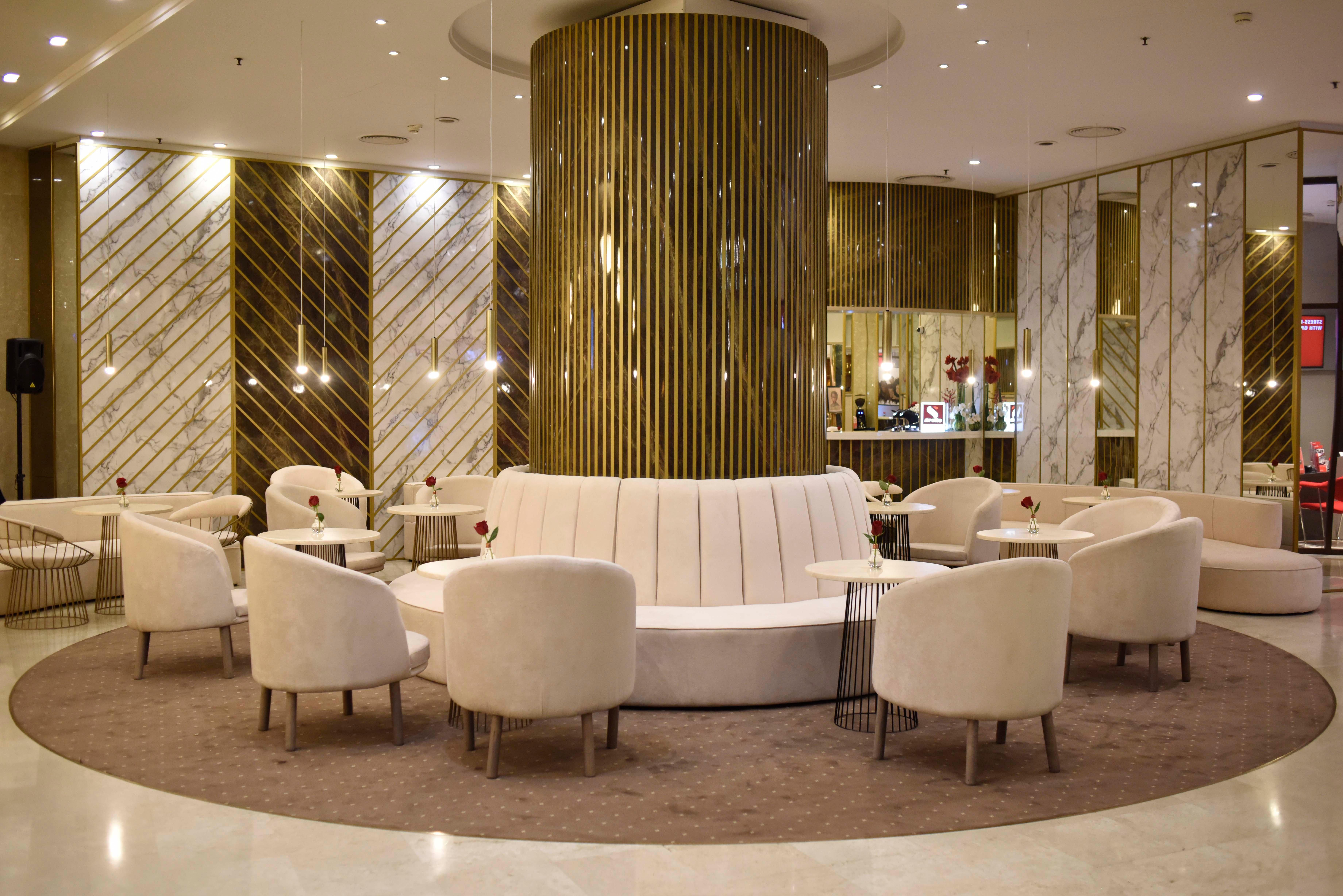 Grand Hotel Bucureşti Exterior foto The lobby of the hotel