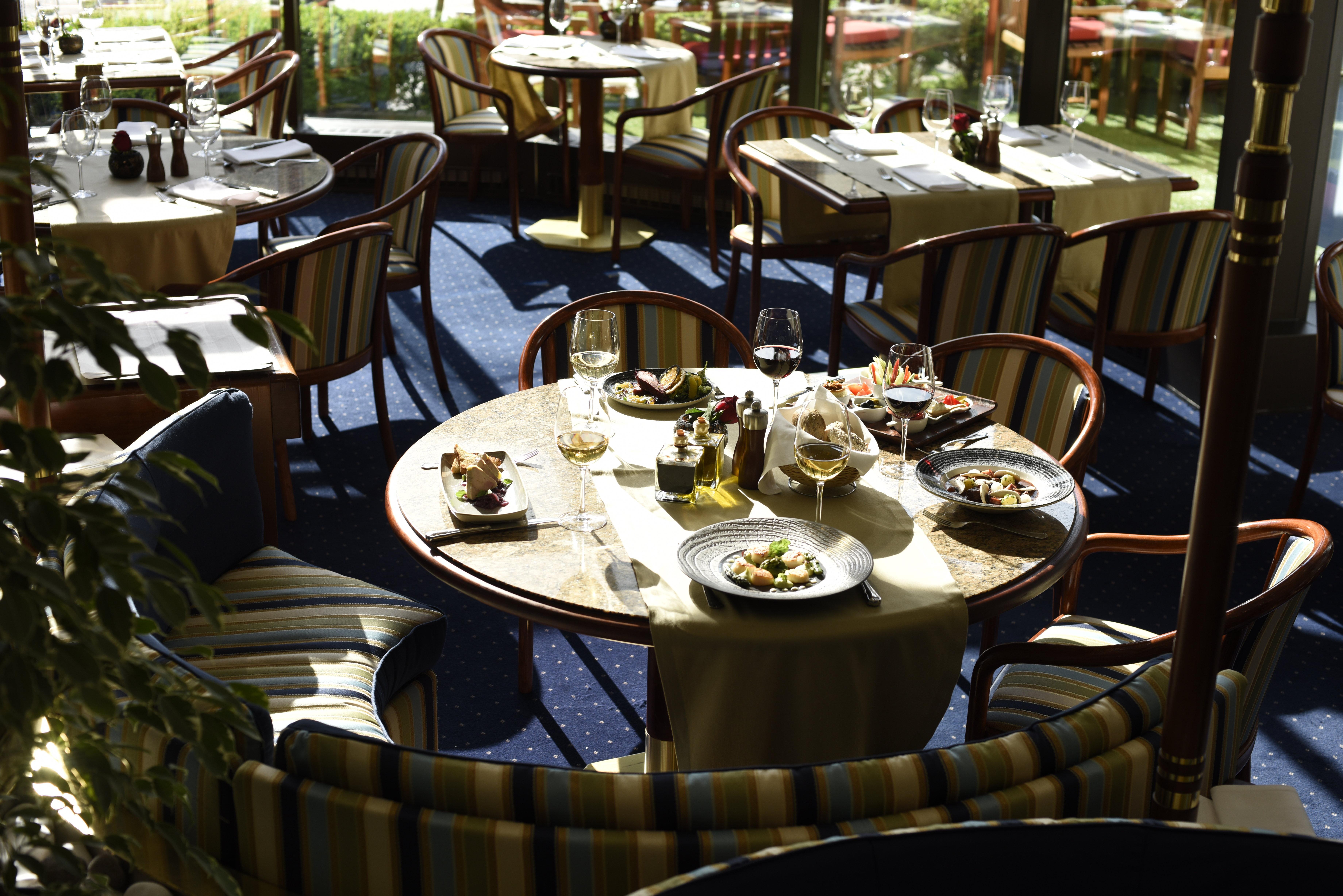 Grand Hotel Bucureşti Exterior foto The restaurant