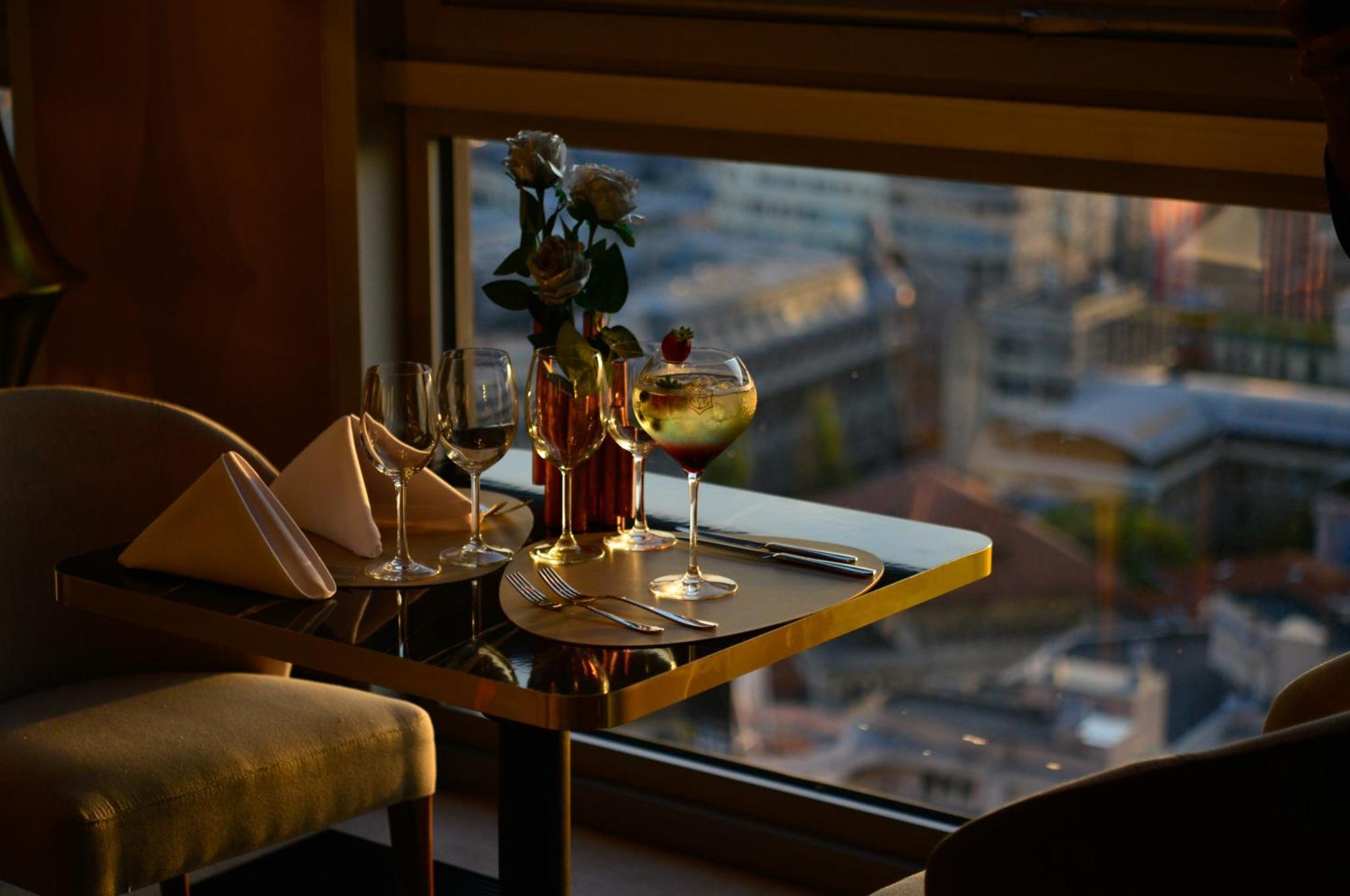 Grand Hotel Bucureşti Exterior foto Restaurant
